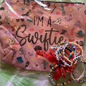 New Swiftie makeup bag and 10 friendship bracelets
